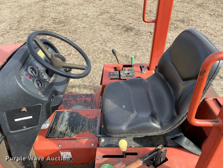 image for item DQ5753 2003 Ditch Witch RT40  trencher