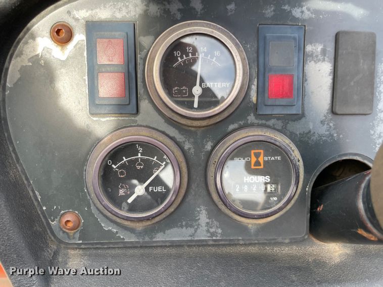 image for item DQ5753 2003 Ditch Witch RT40  trencher