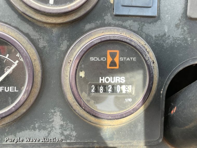 image for item DQ5753 2003 Ditch Witch RT40  trencher