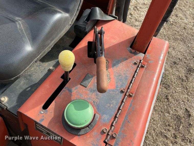 image for item DQ5753 2003 Ditch Witch RT40  trencher