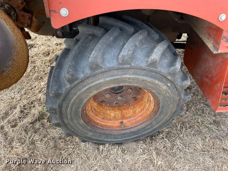 image for item DQ5753 2003 Ditch Witch RT40  trencher