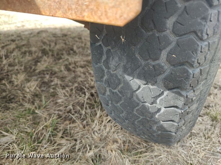 image for item DQ5754 2009 Holt  utility trailer