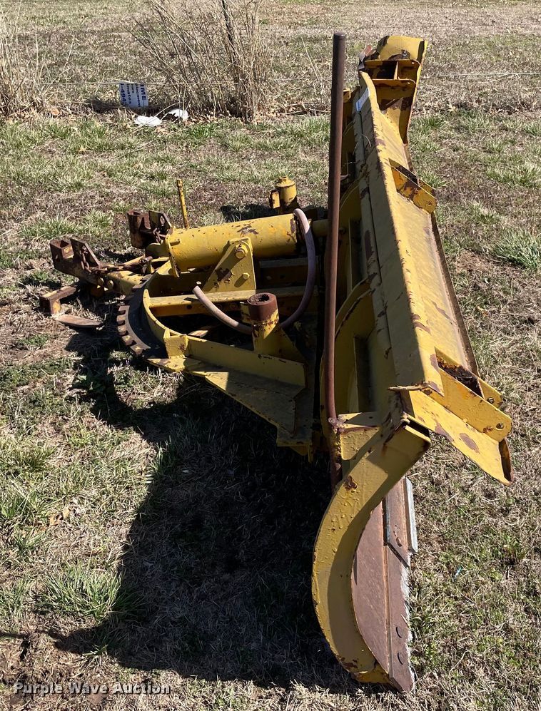 image for item DQ5756 Snow plow attachment