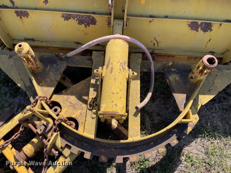 image for item DQ5756 Snow plow attachment