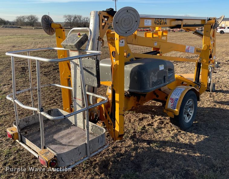 image for item DQ5757 2017 Haulotte 4527A  boom lift