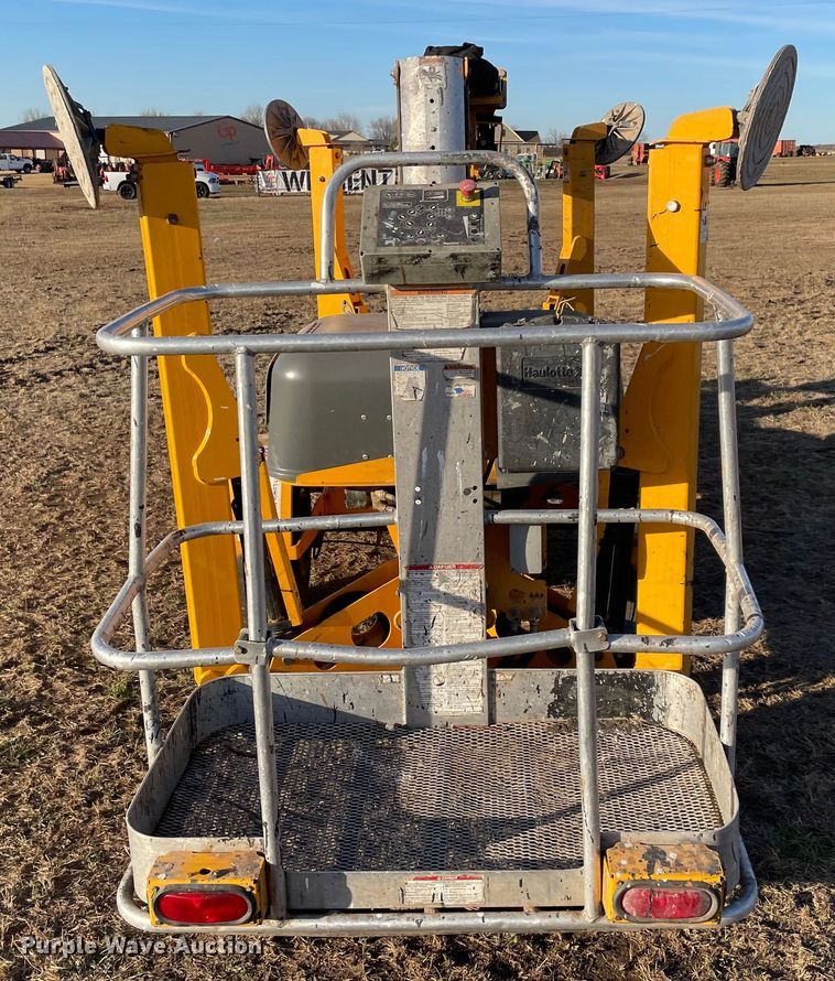 image for item DQ5757 2017 Haulotte 4527A  boom lift
