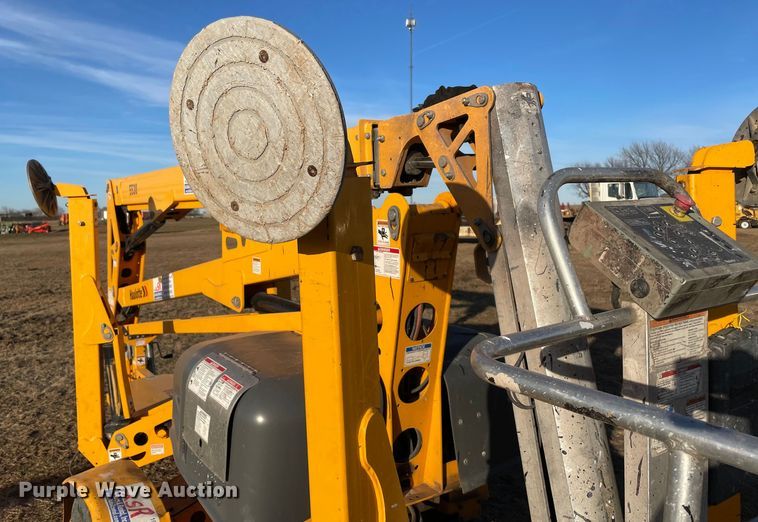 image for item DQ5757 2017 Haulotte 4527A  boom lift