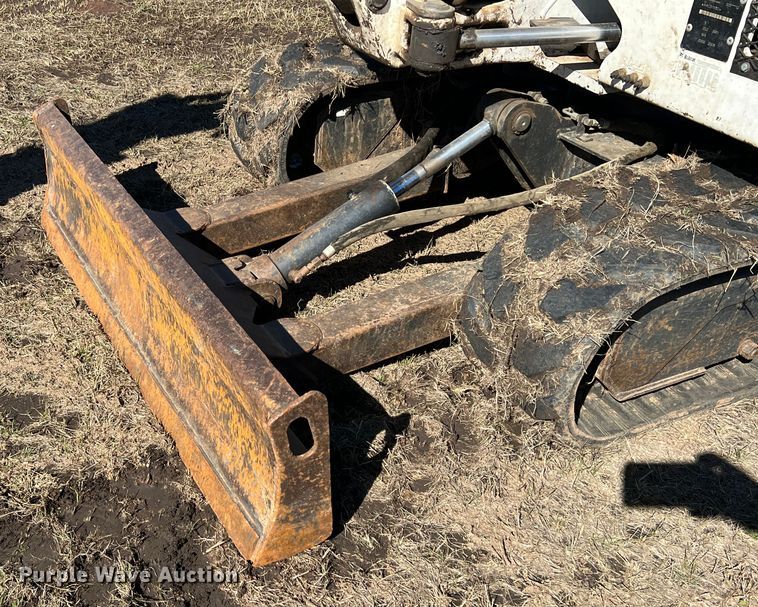 image for item DQ5759 2008 Bobcat 325G  mini excavator