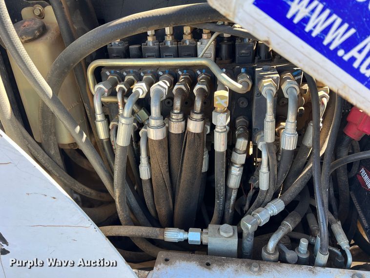 image for item DQ5759 2008 Bobcat 325G  mini excavator