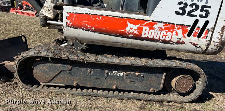image for item DQ5759 2008 Bobcat 325G  mini excavator