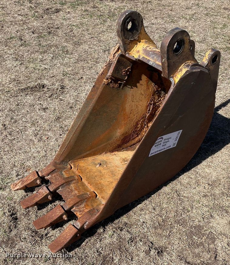 image for item DQ5764 Backhoe bucket
