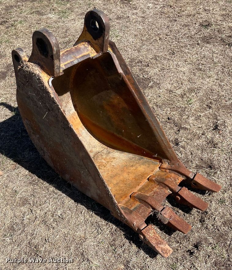 image for item DQ5764 Backhoe bucket