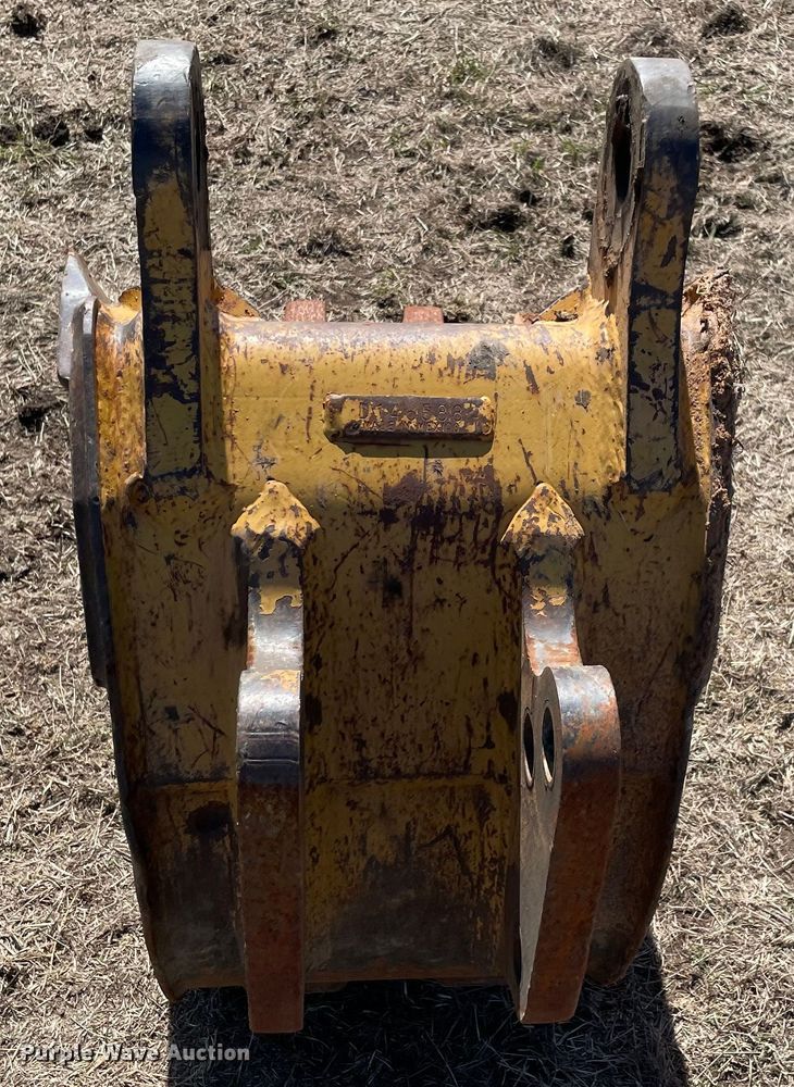 image for item DQ5764 Backhoe bucket