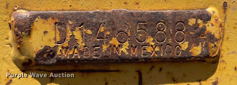 image for item DQ5764 Backhoe bucket