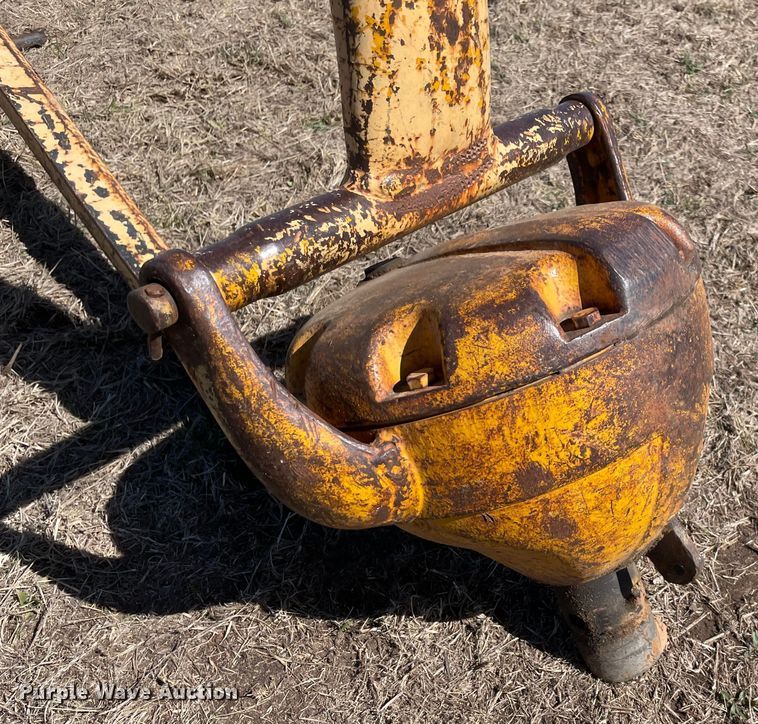 image for item DQ5765 Auger