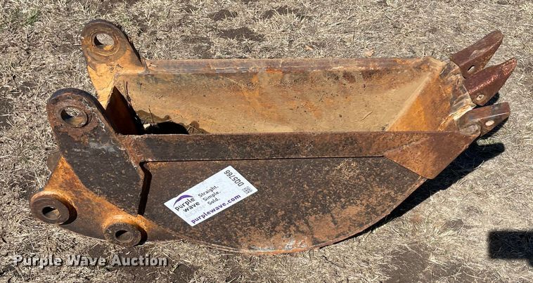 image for item DQ5766 Backhoe bucket