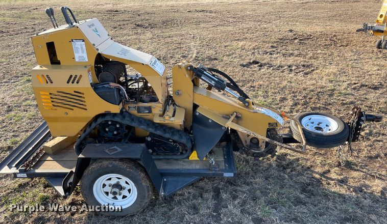 image for item DQ5769 2015 Vermeer SC30TX  stump grinder