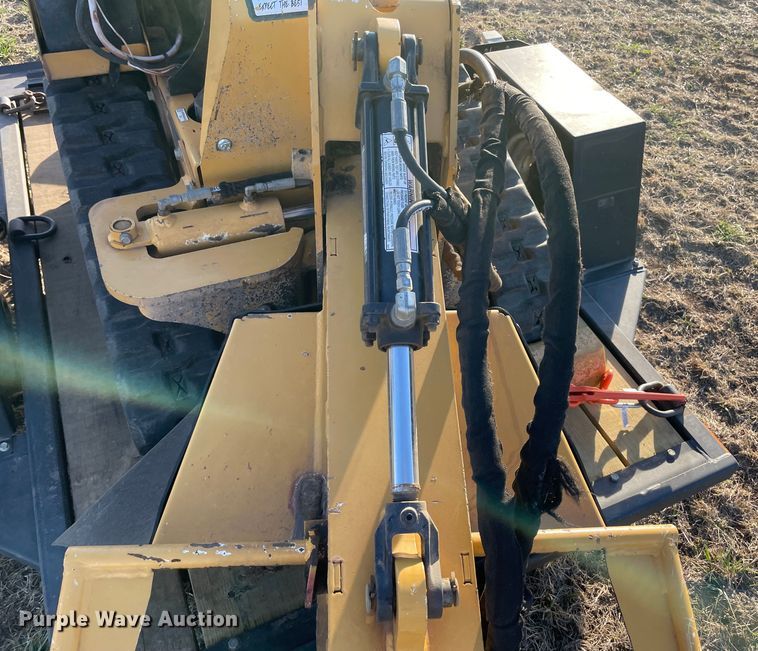 image for item DQ5769 2015 Vermeer SC30TX  stump grinder