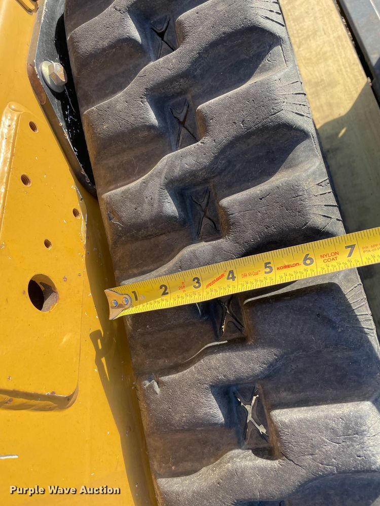 image for item DQ5769 2015 Vermeer SC30TX  stump grinder