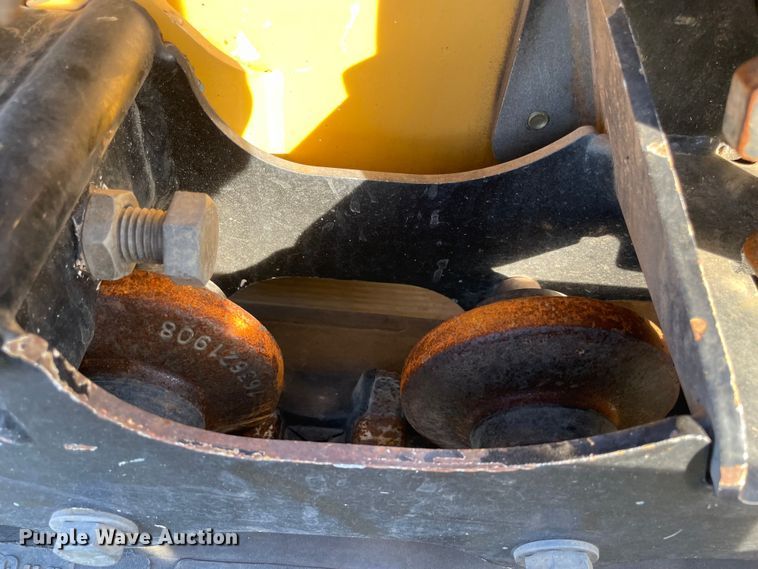 image for item DQ5769 2015 Vermeer SC30TX  stump grinder