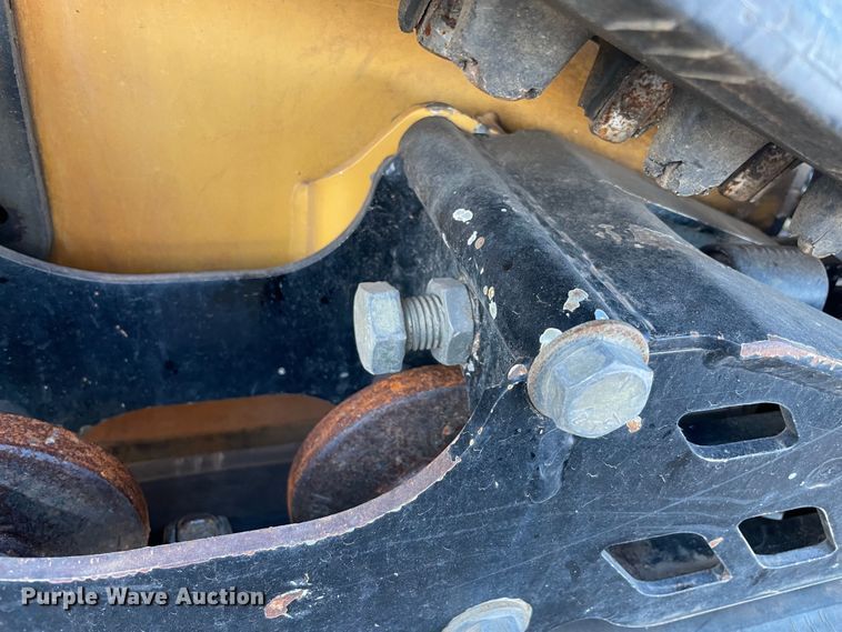 image for item DQ5769 2015 Vermeer SC30TX  stump grinder