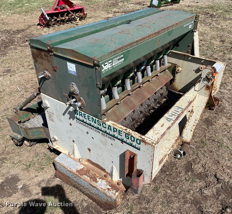 image for item DQ5770 Emerge-Plus Greenscape 600  seeder