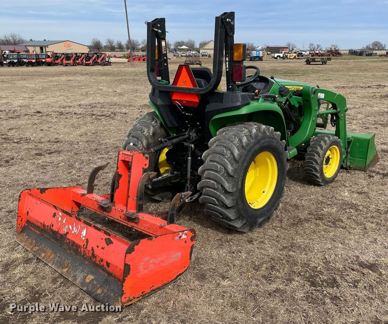 image for item DQ5773 2009 John Deere 3038E  MFWD tractor