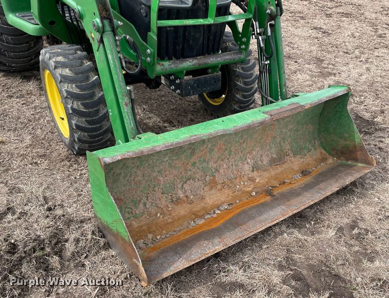 image for item DQ5773 2009 John Deere 3038E  MFWD tractor