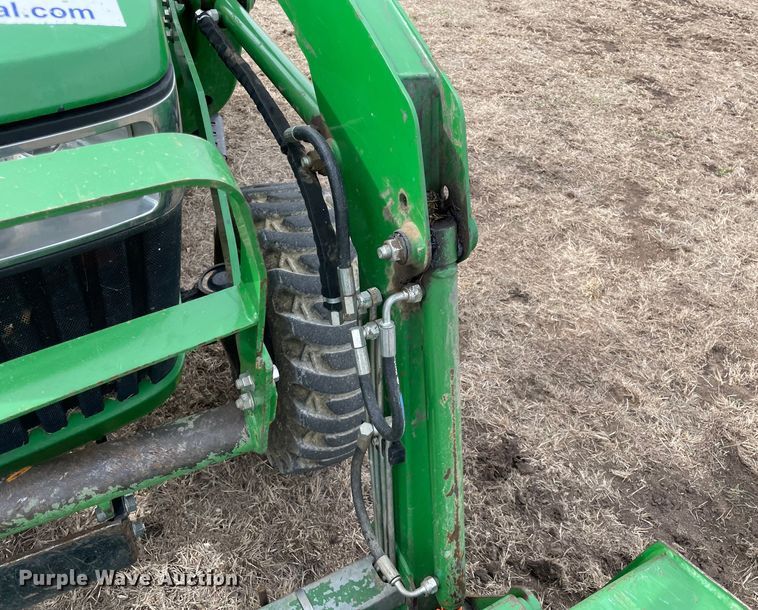 image for item DQ5773 2009 John Deere 3038E  MFWD tractor