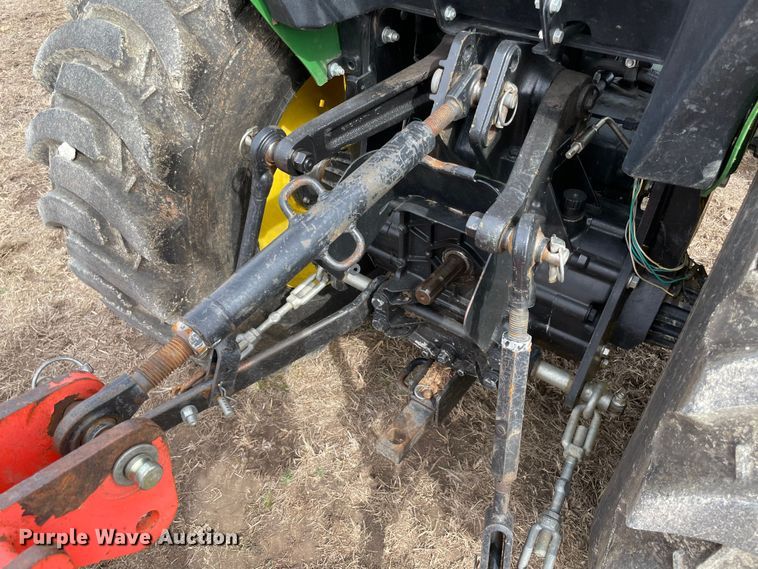 image for item DQ5773 2009 John Deere 3038E  MFWD tractor