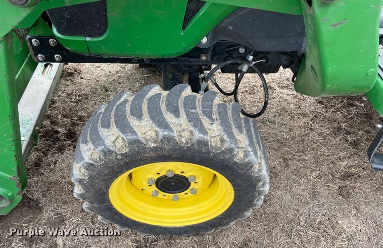 image for item DQ5773 2009 John Deere 3038E  MFWD tractor
