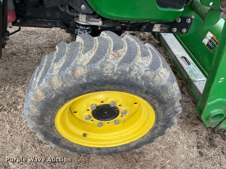 image for item DQ5773 2009 John Deere 3038E  MFWD tractor