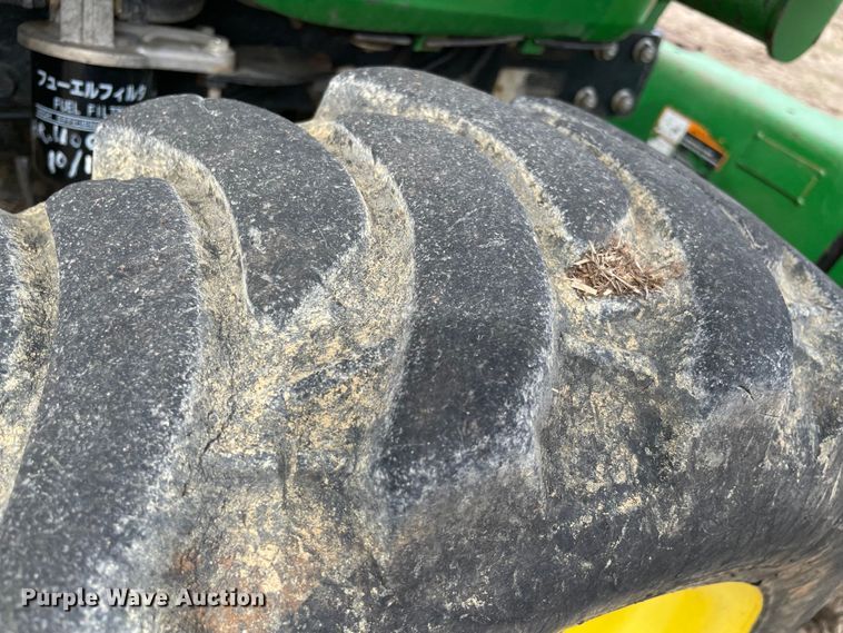 image for item DQ5773 2009 John Deere 3038E  MFWD tractor