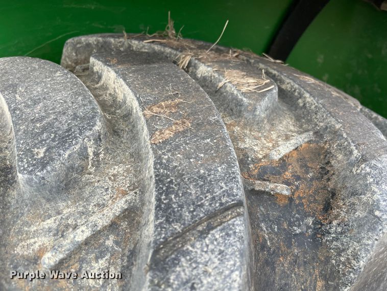 image for item DQ5773 2009 John Deere 3038E  MFWD tractor