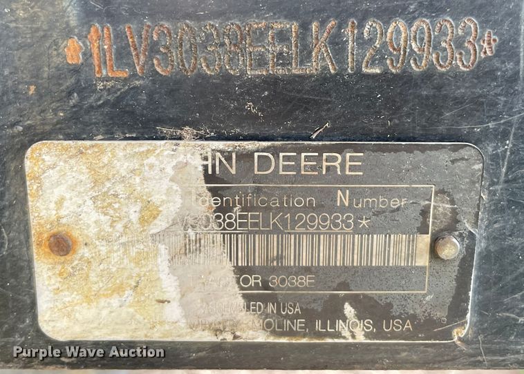 image for item DQ5773 2009 John Deere 3038E  MFWD tractor
