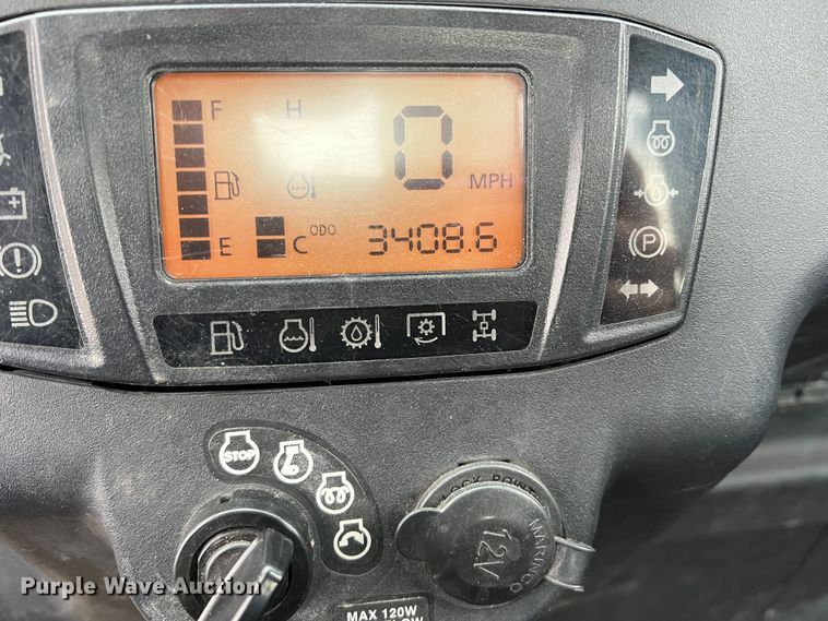 image for item DQ5776 2018 Kubota RTV-X1100C  utility vehicle