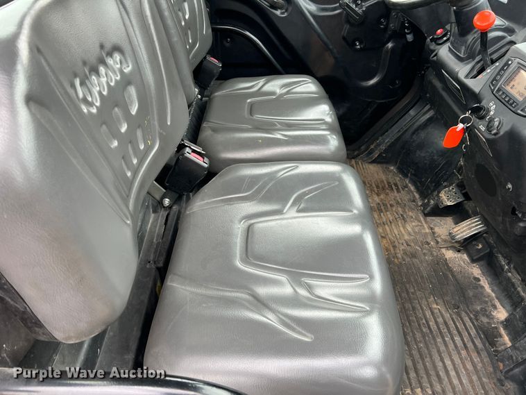 image for item DQ5776 2018 Kubota RTV-X1100C  utility vehicle