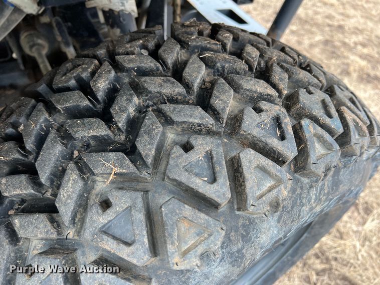 image for item DQ5777 2015 Kubota RTV-X1100C  utility vehicle