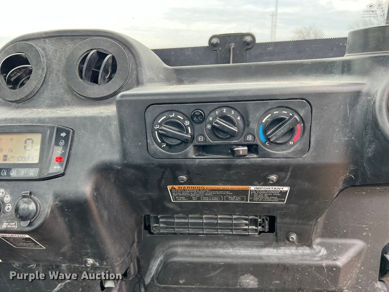 image for item DQ5779 2020 Kubota RTV-X1100C  utility vehicle