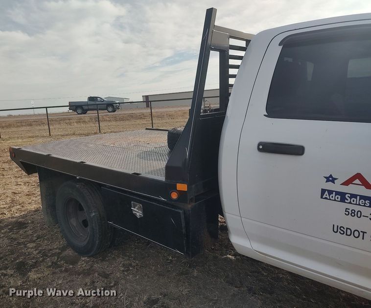 image for item DQ5780 2011 Dodge Ram 3500HD  flatbed pickup truck