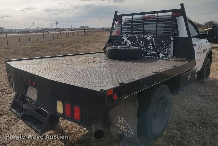 image for item DQ5780 2011 Dodge Ram 3500HD  flatbed pickup truck