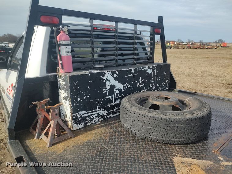 image for item DQ5780 2011 Dodge Ram 3500HD  flatbed pickup truck