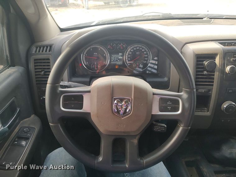 image for item DQ5780 2011 Dodge Ram 3500HD  flatbed pickup truck