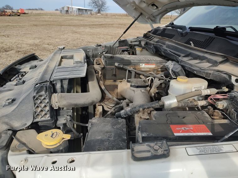 image for item DQ5780 2011 Dodge Ram 3500HD  flatbed pickup truck