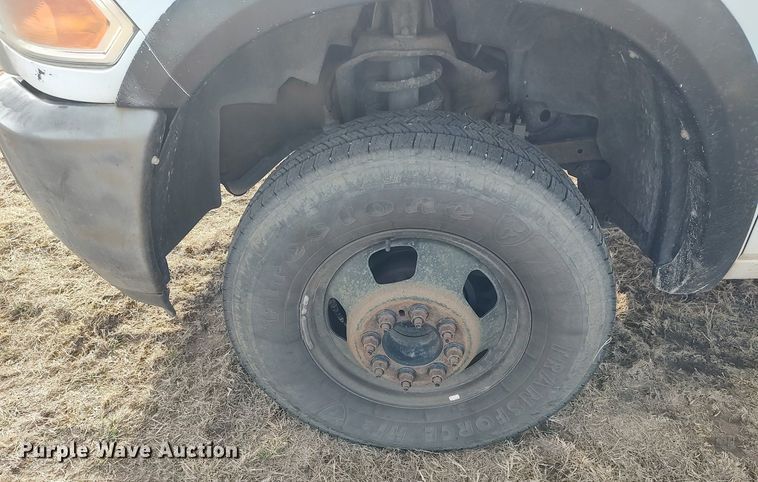 image for item DQ5780 2011 Dodge Ram 3500HD  flatbed pickup truck