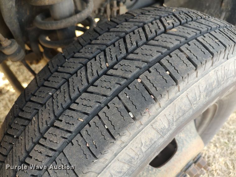 image for item DQ5780 2011 Dodge Ram 3500HD  flatbed pickup truck