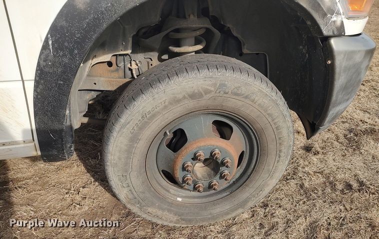 image for item DQ5780 2011 Dodge Ram 3500HD  flatbed pickup truck