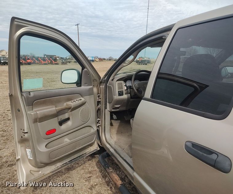 image for item DQ5781 2003 Dodge Ram 1500  Quad Cab pickup truck