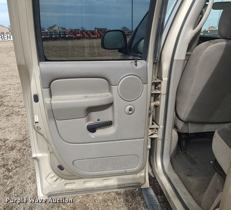image for item DQ5781 2003 Dodge Ram 1500  Quad Cab pickup truck