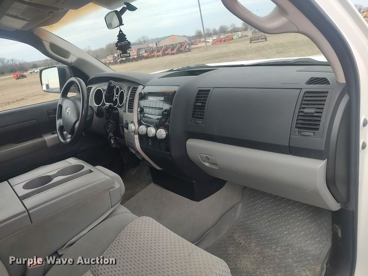 image for item DQ5782 2007 Toyota Tundra  Double Cab pickup truck